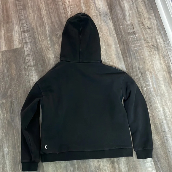 ZYIA BLACK HOODIE SILVER ANIMAL PRINT DESIGN - Picture 3 of 4